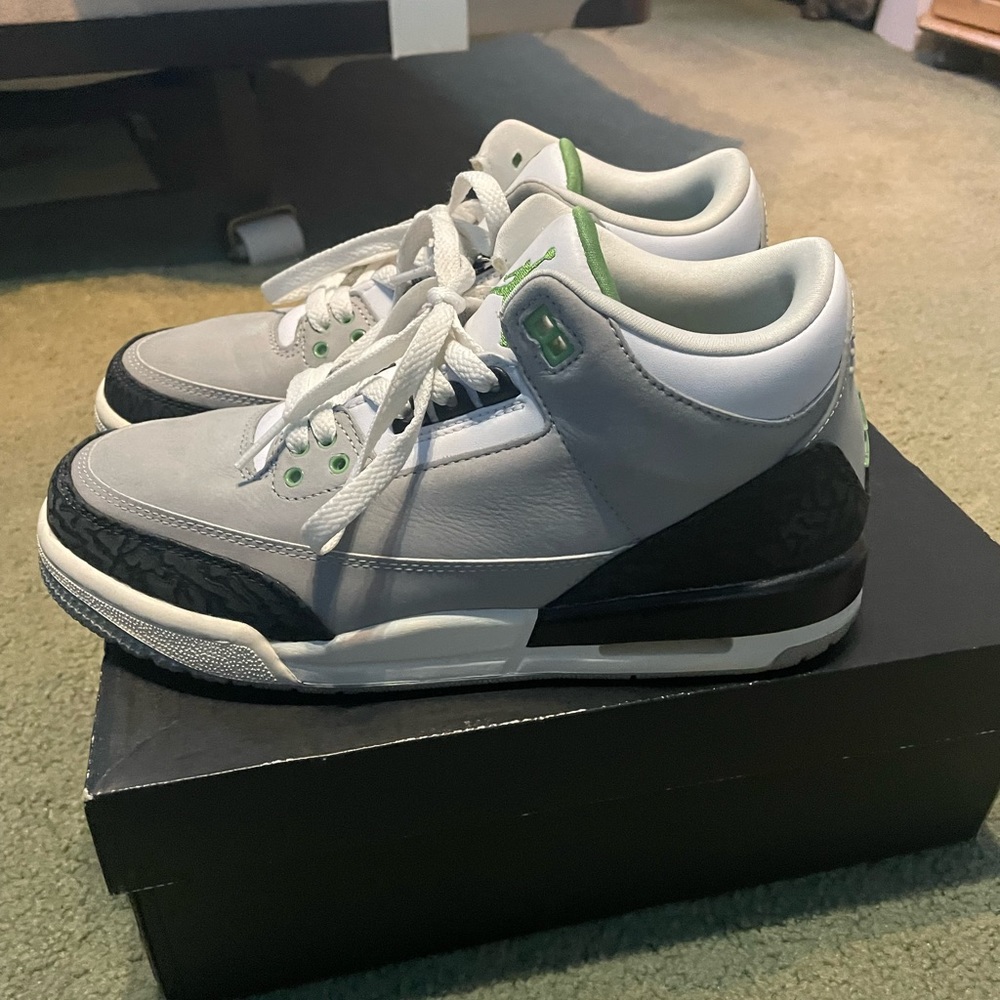 Air Jordan 3 Retro GS 'Chlorophyll' - Picture 8 of 12